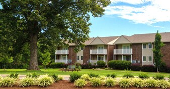 Summerwind Apartments in Nashville, TN - Building Photo