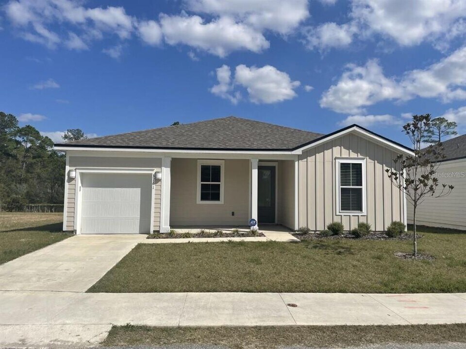 3761 NE 1st Way in Gainesville, FL - Building Photo