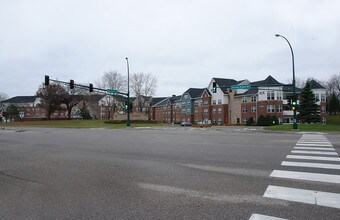 Summit Place Senior Living in Eden Prairie, MN - Building Photo - Building Photo