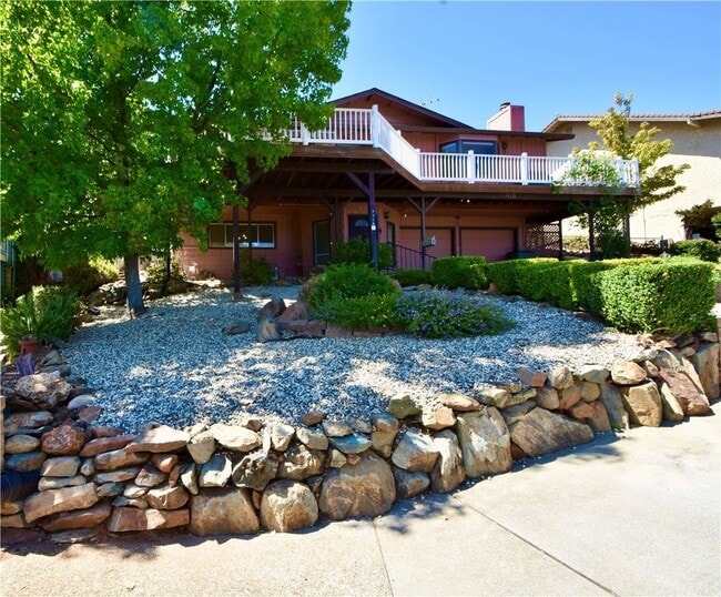 property at 5416 Royal Oaks Dr