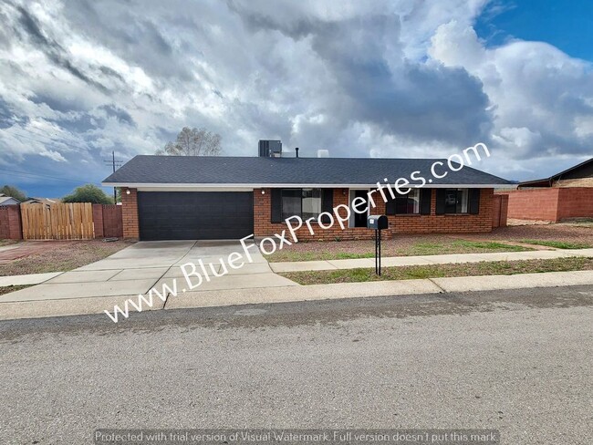 property at 3401 W Green Ridge Dr