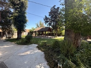 637 Adams Ave in Los Banos, CA - Building Photo - Building Photo