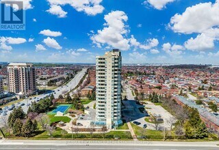 700-700 Constellation Dr in Mississauga, ON - Building Photo - Building Photo