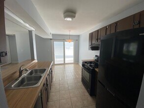 327 Palisades Point in Schaumburg, IL - Building Photo - Building Photo