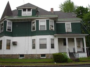 1402 Union St in Schenectady, NY - Foto de edificio - Building Photo