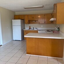 88 Hickory Ave in Crawfordville, FL - Building Photo - Building Photo