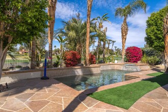 37 Oakmont Dr in Rancho Mirage, CA - Building Photo - Building Photo