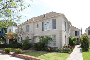 152 S Elm Dr in Beverly Hills, CA - Building Photo