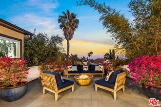 6345 Bryn Mawr Dr in Los Angeles, CA - Building Photo - Building Photo