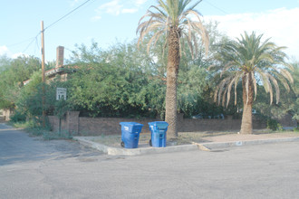 127 E 2nd St in Tucson, AZ - Foto de edificio - Building Photo