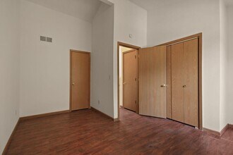 1407 Paris Rd in Columbia, MO - Building Photo - Building Photo