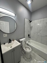 148 Rosette St, Unit 1B in New Haven, CT - Building Photo - Building Photo