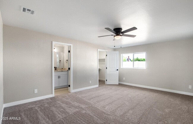 property at 4402 E Mitchell Dr