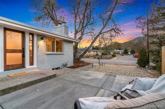 1310 Toedtli Dr in Boulder, CO - Foto de edificio - Building Photo