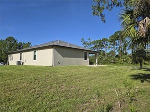1015 Balboa Ave in La Belle, FL - Building Photo - Building Photo