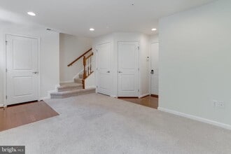 7216 Sugar Magnolia Ln in Elkridge, MD - Building Photo - Building Photo