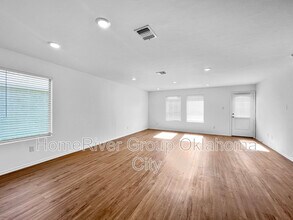 2004 Alpine Bch Ln in Oklahoma City, OK - Building Photo - Building Photo