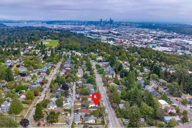 8145 9th Ave SW in Seattle, WA - Building Photo - Building Photo
