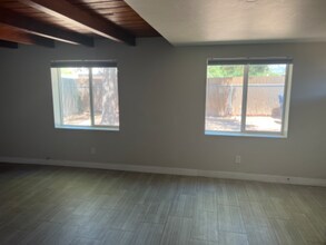 2733 N Alvernon Way in Tucson, AZ - Building Photo - Building Photo