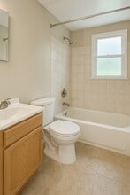 531 Ames Pl in Ferguson, MO - Building Photo - Building Photo