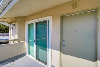 6117 11th Ave in Los Angeles, CA - Building Photo - Building Photo