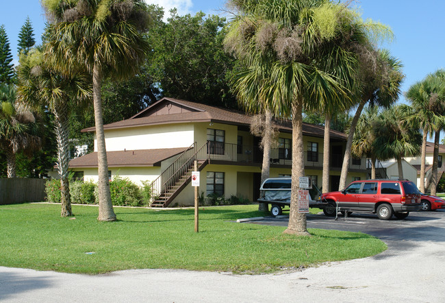 Vanessa Apartments in Daytona Beach, FL - Building Photo - Building Photo