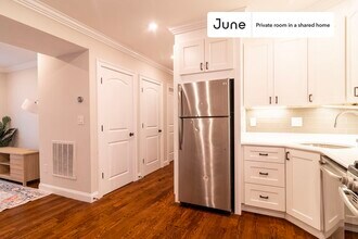 Room in Shared 4 bed/1.5 bath home, Unit D in Somerville, MA - Building Photo - Building Photo