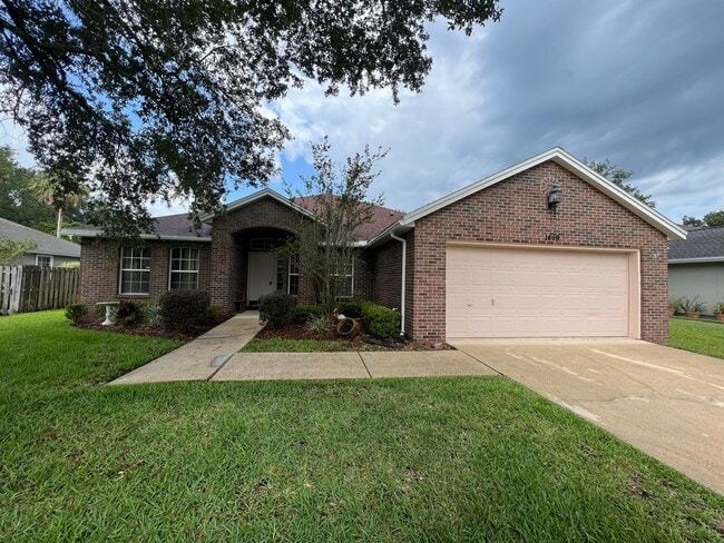 property at 1449 Blue Heron Ln N