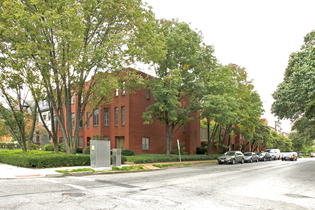 4394-4398 Lindell Blvd in St. Louis, MO - Building Photo