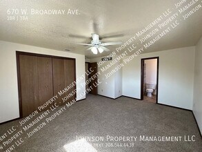 670 W Broadway Ave in Meridian, ID - Building Photo - Building Photo
