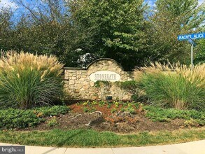 13331 Connor Dr in Centreville, VA - Building Photo - Building Photo