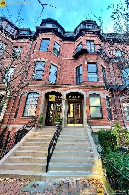 property at 298 Marlborough St