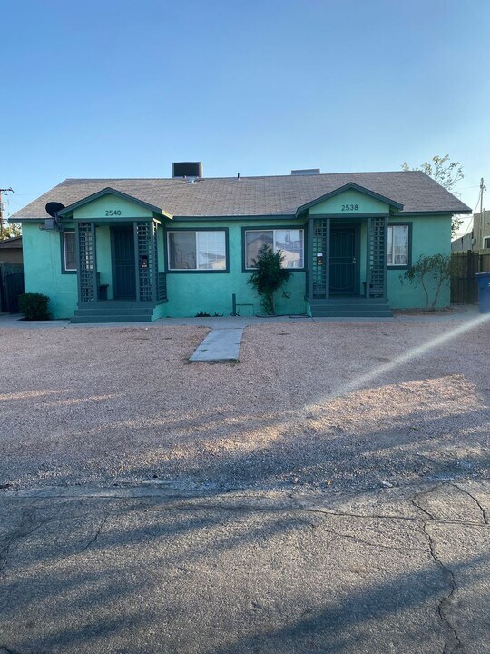 2538 Valley St in Las Vegas, NV - Building Photo