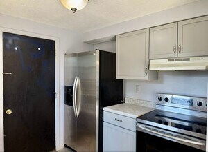 1381 Firethorne Dr in Mason, OH - Foto de edificio - Building Photo