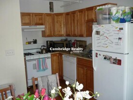 1615 Commonwealth Ave in Boston, MA - Building Photo