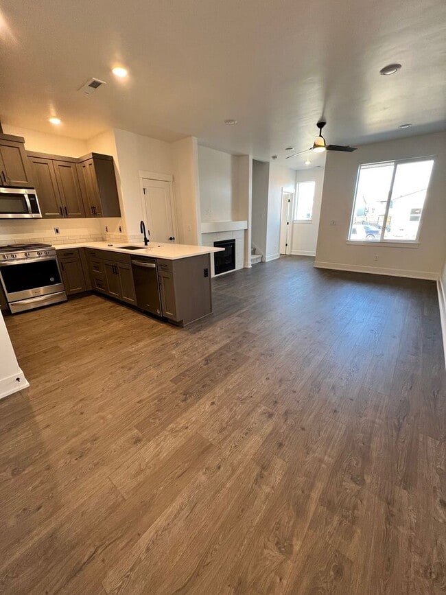 3017 NE Red Jasper Pl in Bend, OR - Building Photo - Building Photo