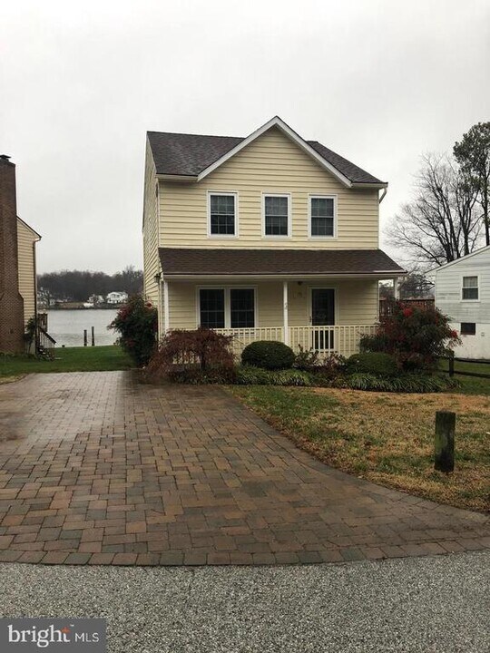 1330 Washington Dr in Annapolis, MD - Building Photo