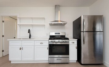 2260 Riverdale Ave, Unit 2260 in Los Angeles, CA - Building Photo - Building Photo