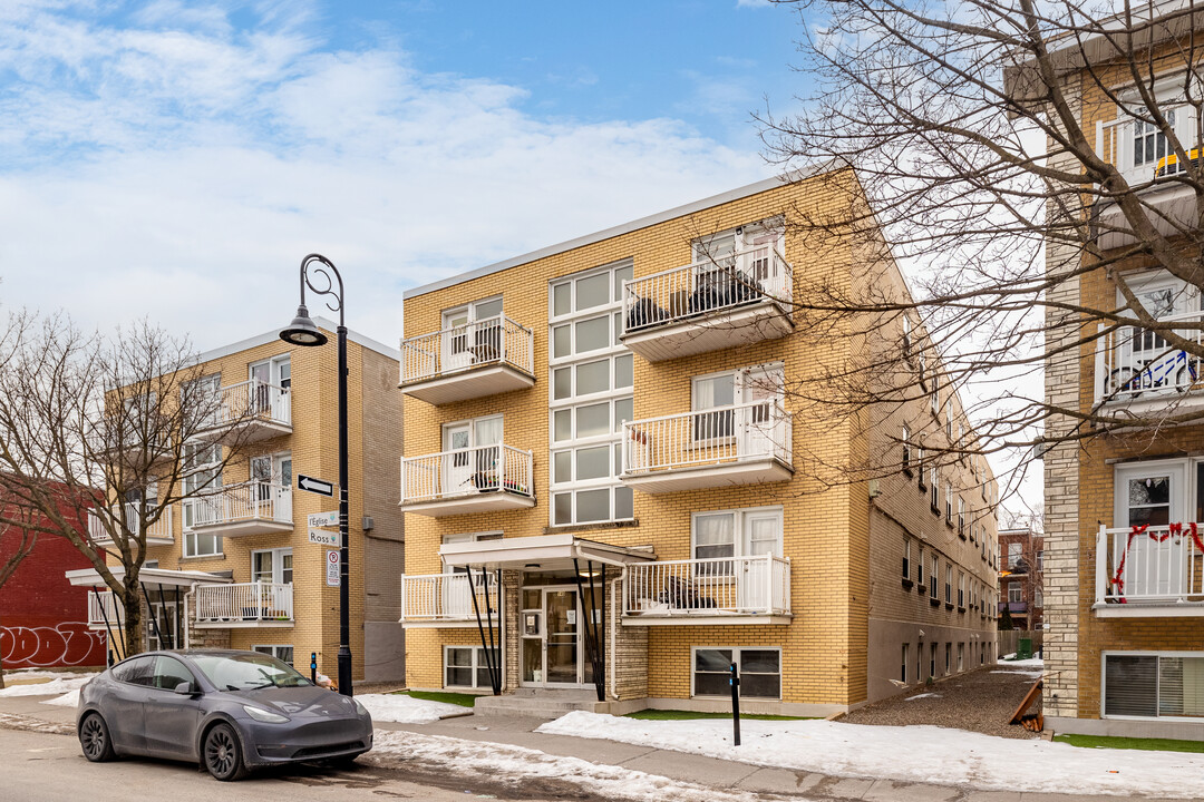 140 de l'Église Rue in Montréal, QC - Building Photo