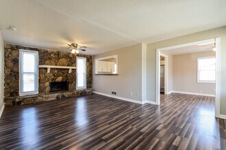 455 Emmett St in Riverdale, GA - Building Photo - Building Photo