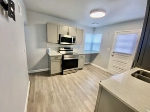 2429 Mary Ave in Jennings, MO - Building Photo - Building Photo