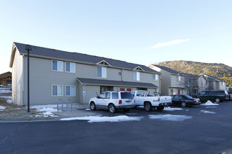 Lone Tree Village Apartments in Estes Park, CO - Building Photo - Building Photo