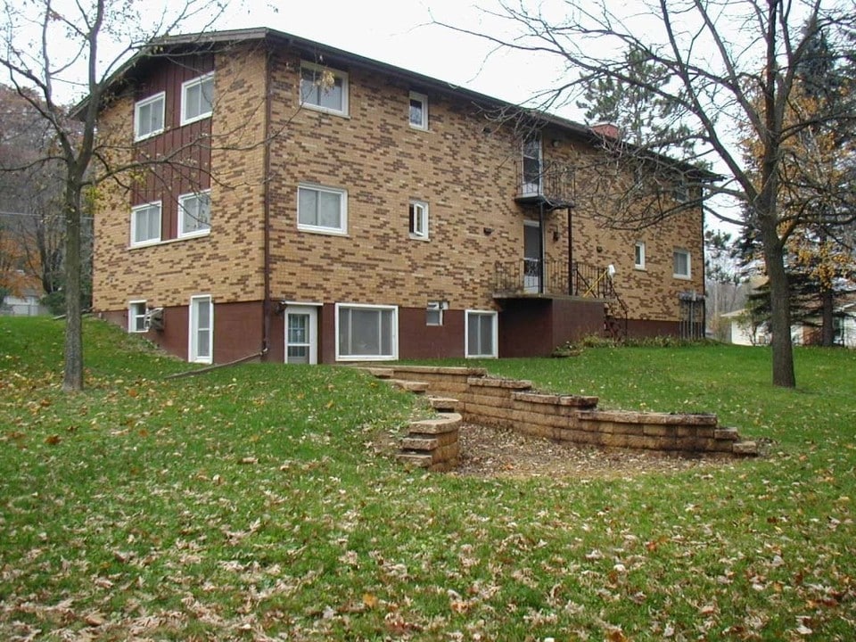 Valley View Apartments in La crosse, WI - Building Photo