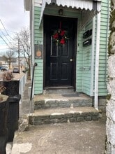 67 Simmons St, Unit 2ND FLOOR in Providence, RI - Building Photo - Building Photo
