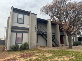 7410 Avenue X, Unit 401 in Lubbock, TX - Building Photo
