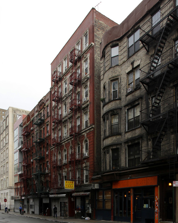 249 Broome St in New York, NY - Foto de edificio