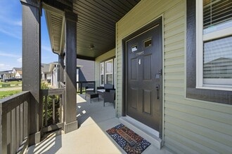 1135 Charles Thomas Dr in Clarksville, TN - Building Photo - Building Photo