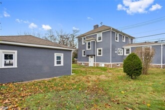172 Marble Ave in Pleasantville, NY - Building Photo - Building Photo