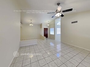 4944 W Wescott Dr in Glendale, AZ - Foto de edificio - Building Photo