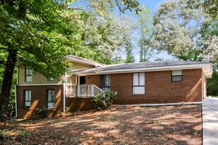 9050 Spillers Dr SW in Covington, GA - Building Photo